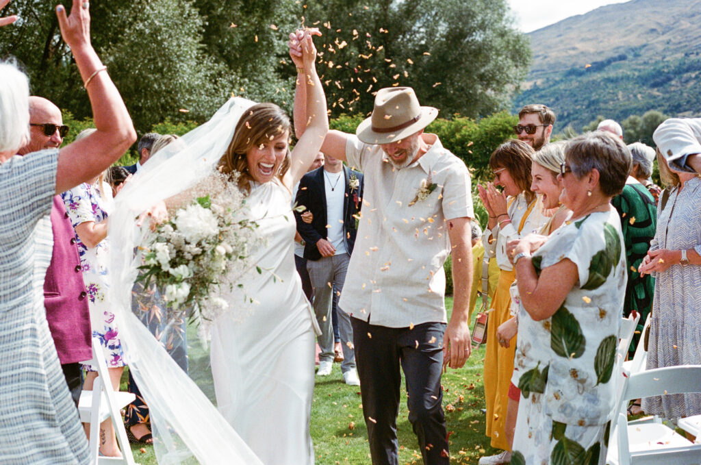 Queenstown Wedding Photographer, Capture your Queenstown Wedding On Film! Book Now