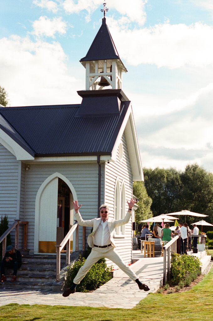 Queenstown Wedding Photographer, Capture your Queenstown Wedding On Film! Book Now