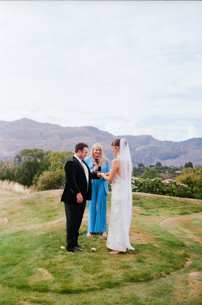 Queenstown Wedding Photographer, Capture your Queenstown Wedding On Film! Book Now